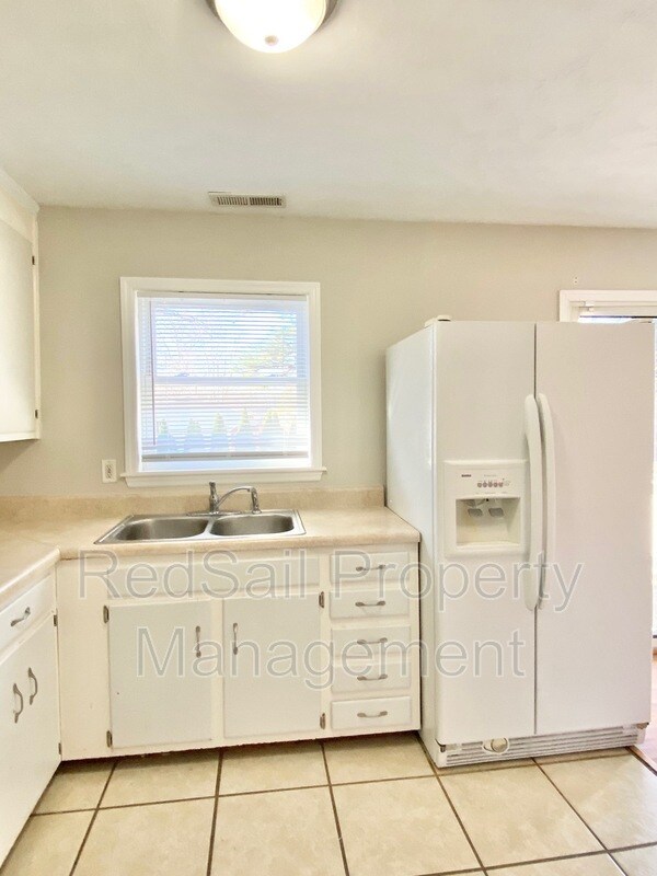 Foto del edificio - 617 Nottingham Dr