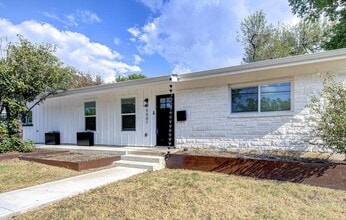 Building Photo - 5407 Manor Rd