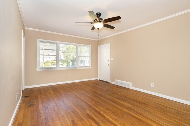 Foto del edificio - 1333 Stillwood Dr NE