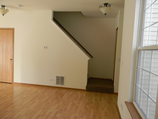 Foto del edificio - 1542 Sauganash Ct