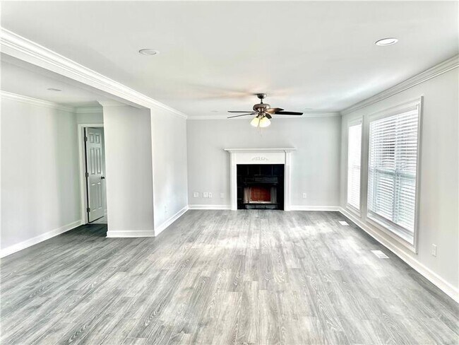 Foto del edificio - 312 Woodmont Ct