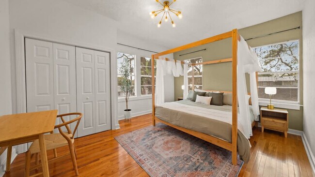 Foto del edificio - 307 W Haya St