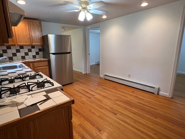 Kitchen - 63 Hudson St