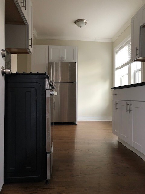 Foto del edificio - 3817 N Greenview Ave