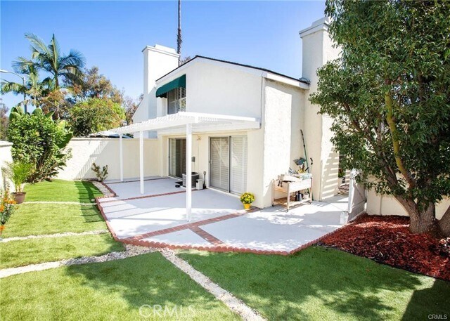 Foto del edificio - 22541 Lake Forest Ln