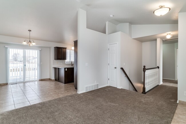 Building Photo - Beautiful Single Family Home for Rent in S...