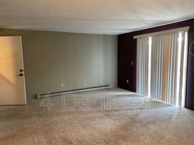 Building Photo - 4405 S Sheri Ct