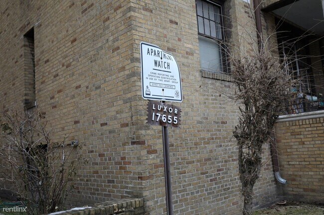 Foto del edificio - 17655 Manderson Rd