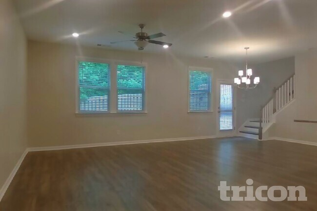 Foto del edificio - 313 Knowles Pl