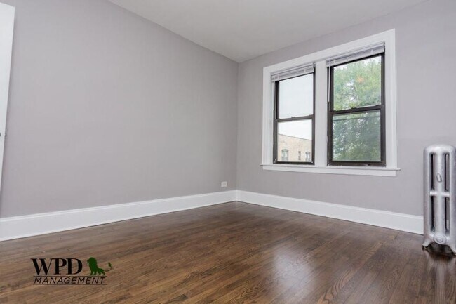 Foto del edificio - 2 bedroom in Chicago IL 60620