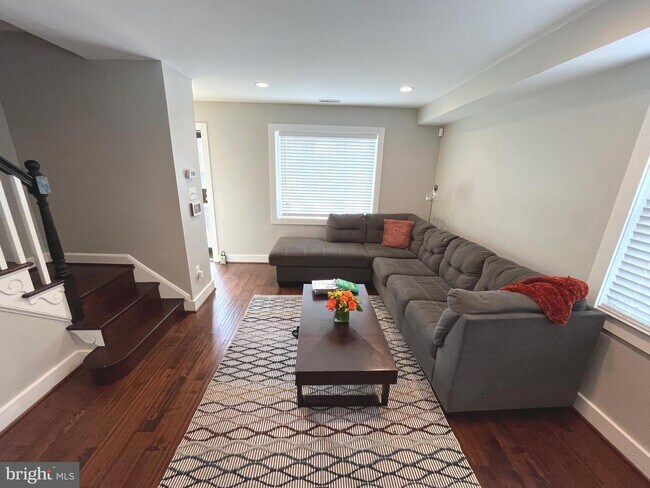 Foto del edificio - 3312 Clay St NE