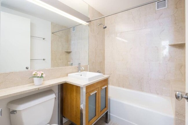 Building Photo - 2 bedroom in NEW YORK NY 10004