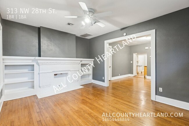 Foto del edificio - 313 NW 28th St