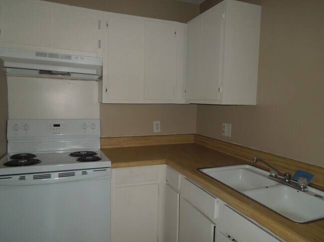 Foto del edificio - 2007 NW Lindy Ave