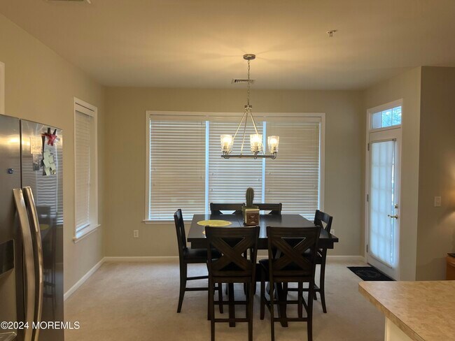 Foto del edificio - 713 Mill Pond Way