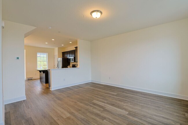 Foto del edificio - End Unit-3 bedroom Townhome!