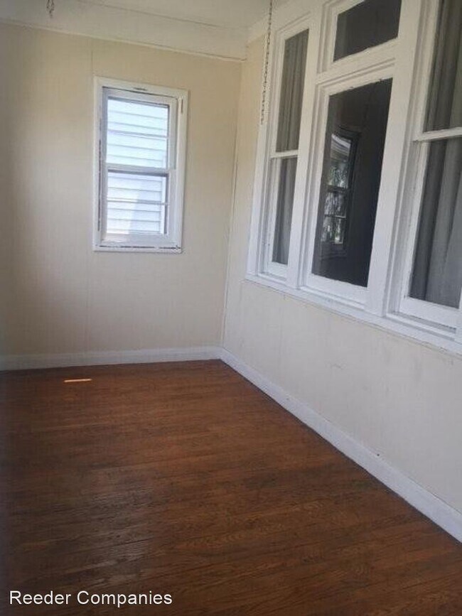 Building Photo - 3 br, 2 bath House - 1632 Myrtle Avenue