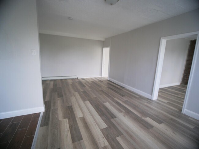 Building Photo - 557 Ocean Ave