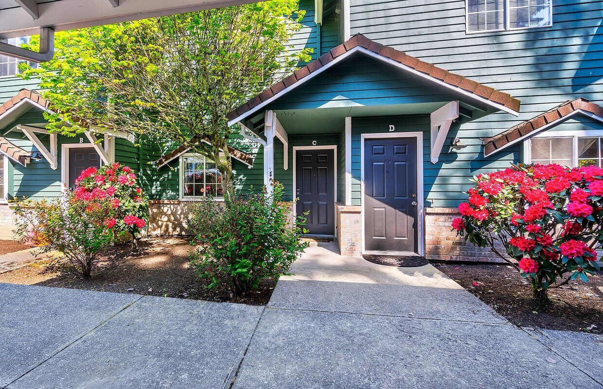 Primary Photo - Two Bedroom Townhouse in Edmonds