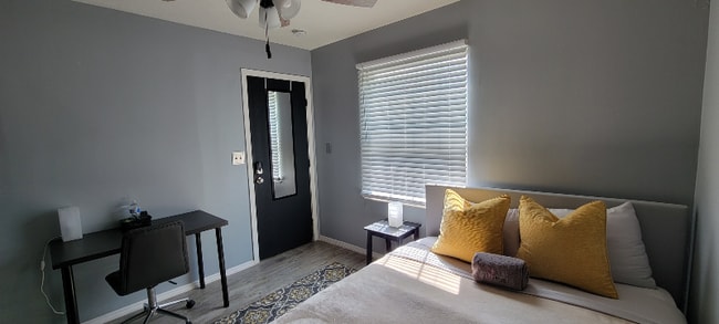 Foto del edificio - 320 Brown St
