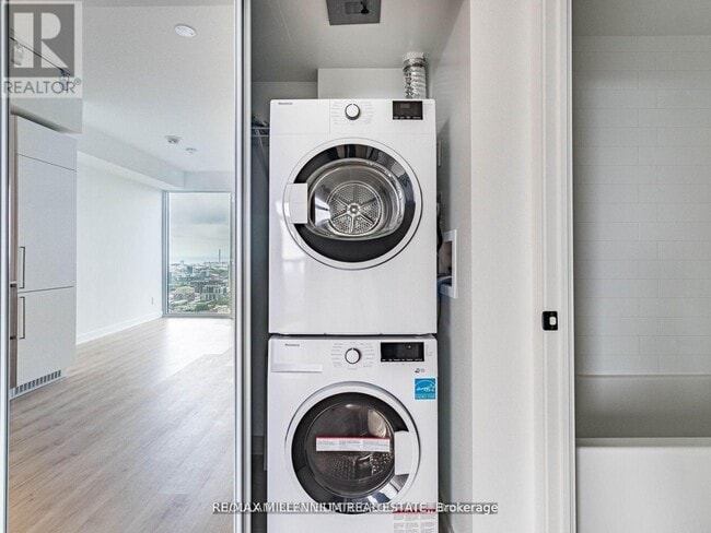 Photo du bâtiment - 319 Jarvis St