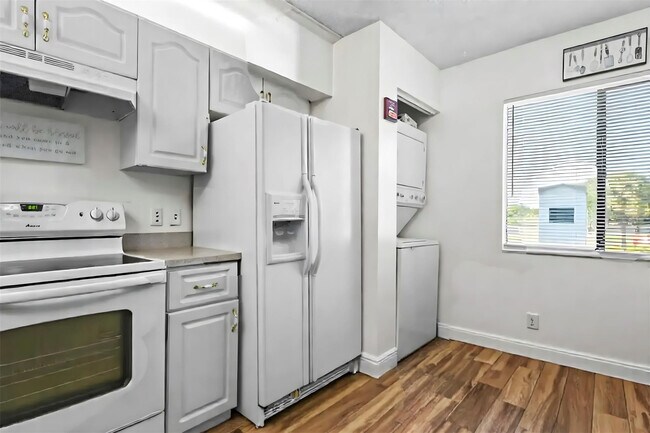 Foto del edificio - 7951 Southgate Blvd