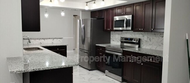 Building Photo - 15120 Trail Creek Pl