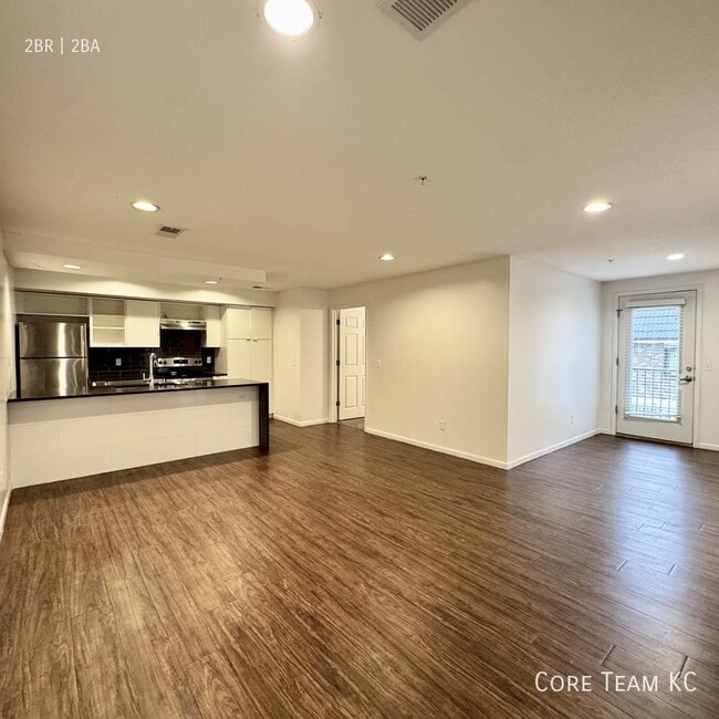 Building Photo - 4445 Washington St