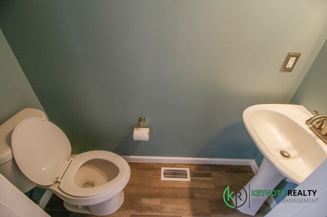 Foto del edificio - 6927 Erie Dr