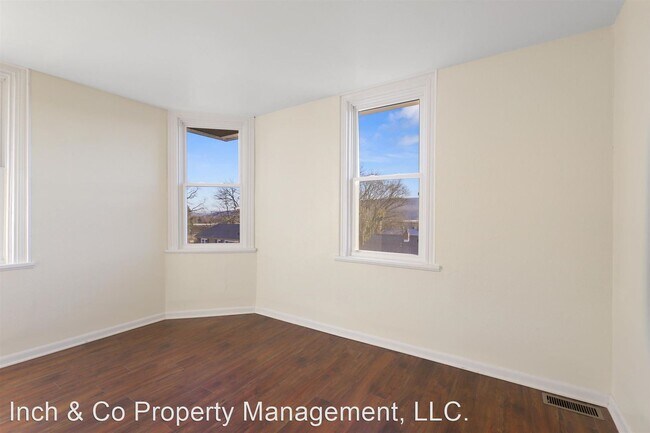 Building Photo - 4 br, 1.5 bath House - 2613 S 2nd St