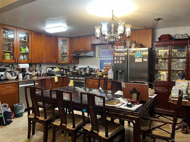 Foto del edificio - 200-07-200-17 Avenue