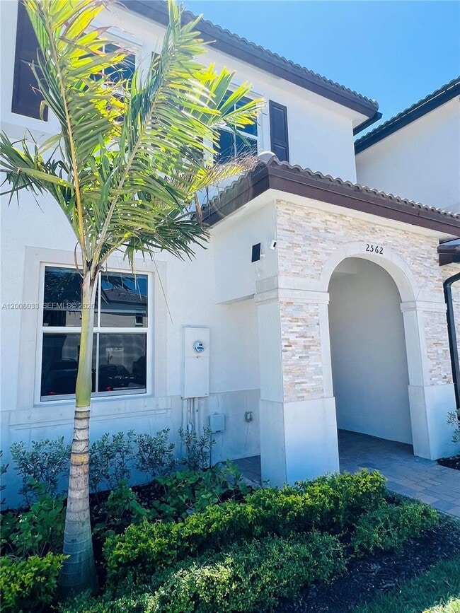 Foto del edificio - 2562 SE 29th St