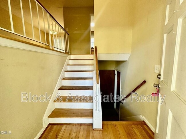 Building Photo - 9009 Langwood Dr