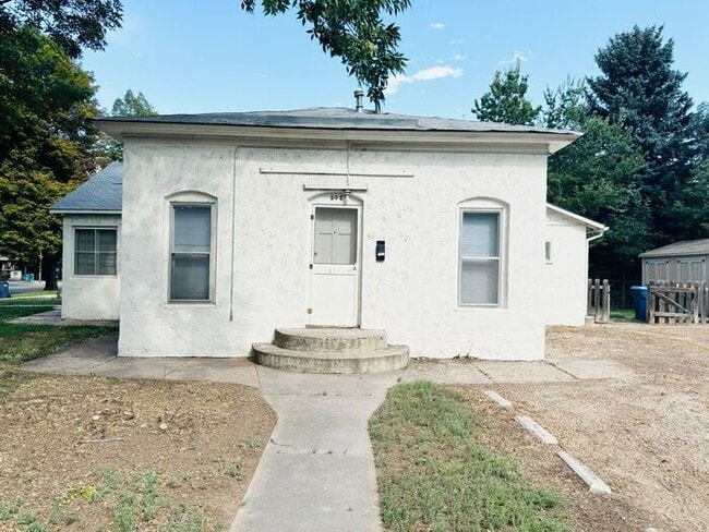 Building Photo - Cute 1 Bedroom, 1 Bathroom Unit Moments Away from CSU