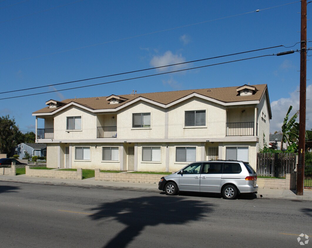 Building Photo - 14212 Chestnut St