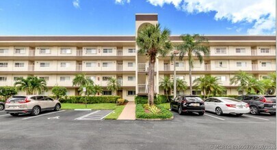 Building Photo - 4735 Lucerne Lakes Blvd E