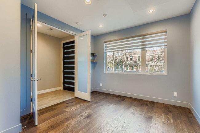 Foto del edificio - City Park West Home Available Immediately!