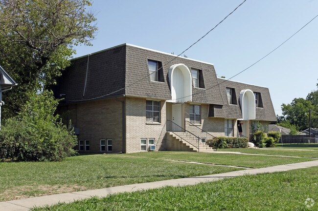 Building Photo - 201 W Duffy St