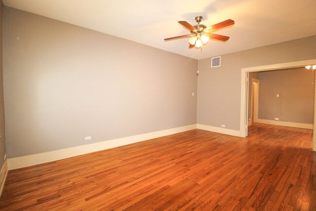 Foto del edificio - 438 W Rosewood Ave