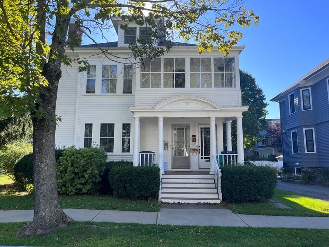Building Photo - 310-312 Miller Ave