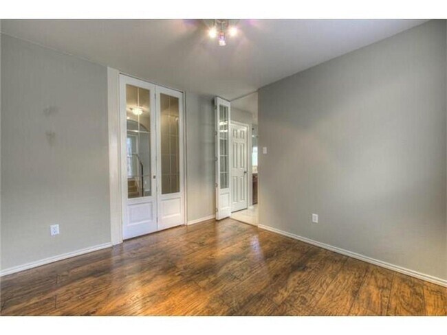 Building Photo - 11616 Paul E Anderson Dr