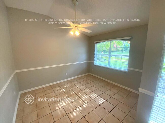 Building Photo - 5666 Plum Hollow Dr W