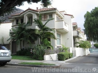 Building Photo - 1243 Franklin St