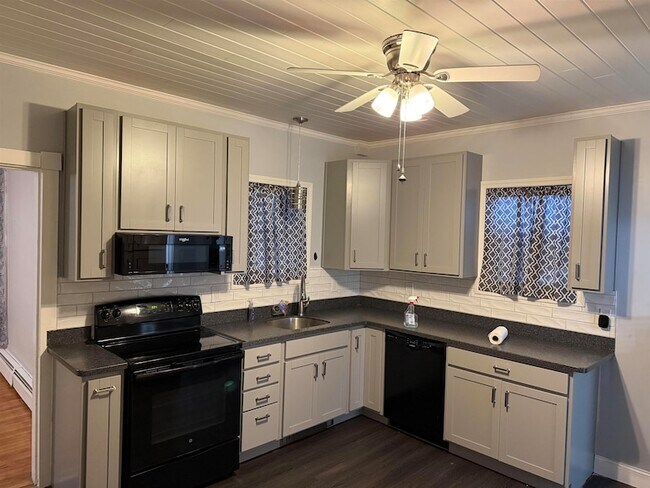 Foto del edificio - 96 E Broadway