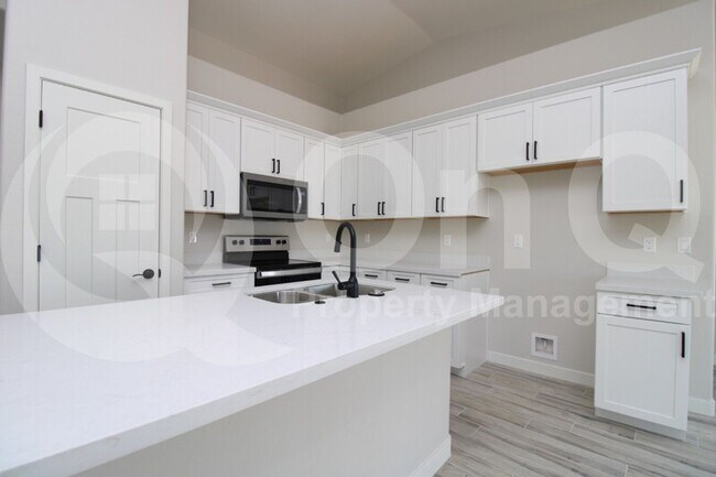 Foto del edificio - 15726 S Magdalena Cir