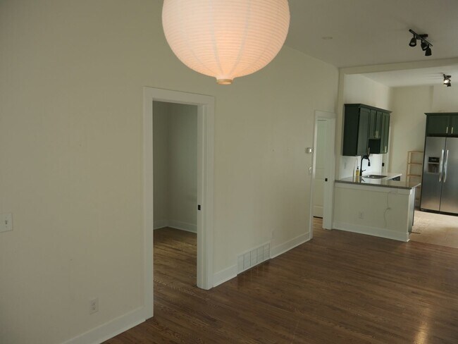 Building Photo - Charming 2BR House in Denver