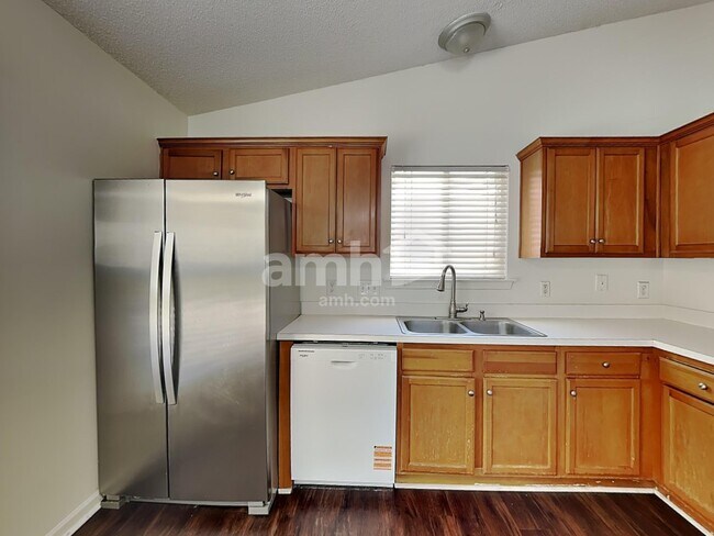 Foto del edificio - 3413 Braefield Dr