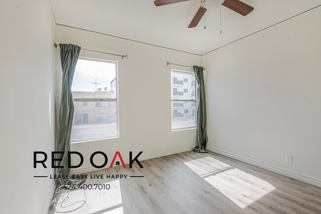 Foto del edificio - 5134-5180 Clinton St-5160.5