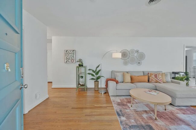 Building Photo - 6231 Henry Ford Dr