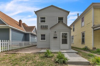 Building Photo - 2408 Jules St